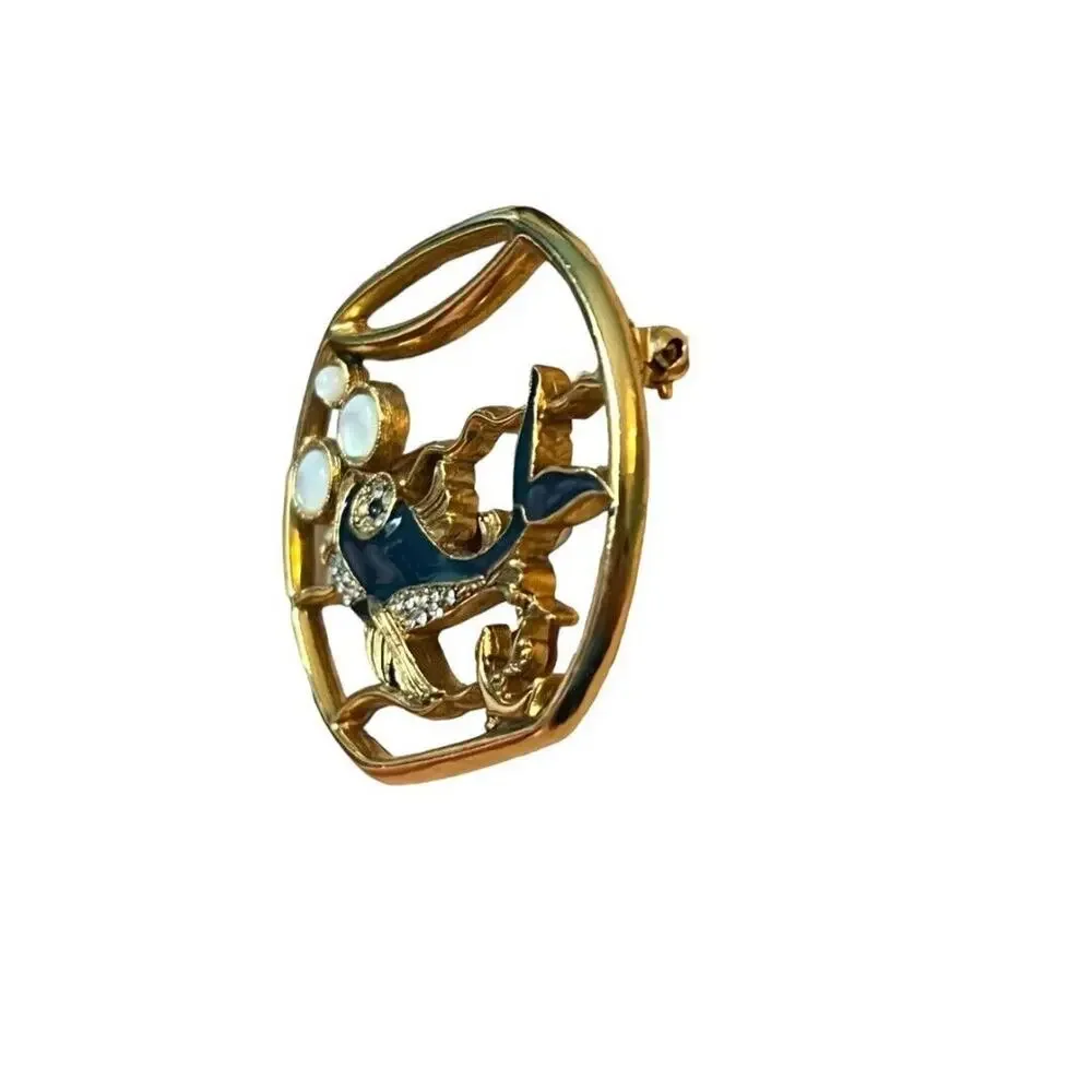 Fish Brooch In Bowl Faux Pearl Bubbles Goldtone 1.5